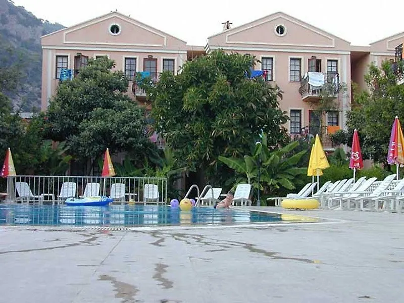 Akdeniz Beach Hotel オルデニズ