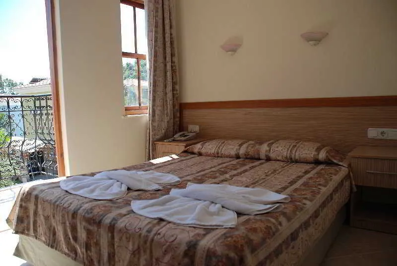 Akdeniz Beach Hotel オルデニズ
