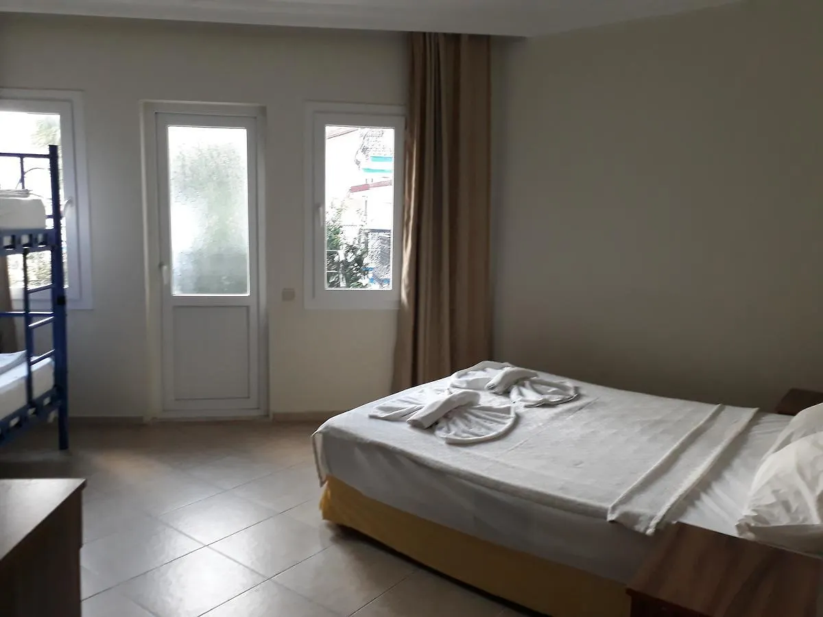 Akdeniz Beach Hotel オルデニズ 3*,
