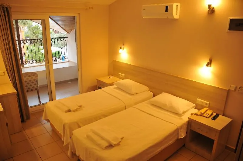 Akdeniz Beach Hotel オルデニズ