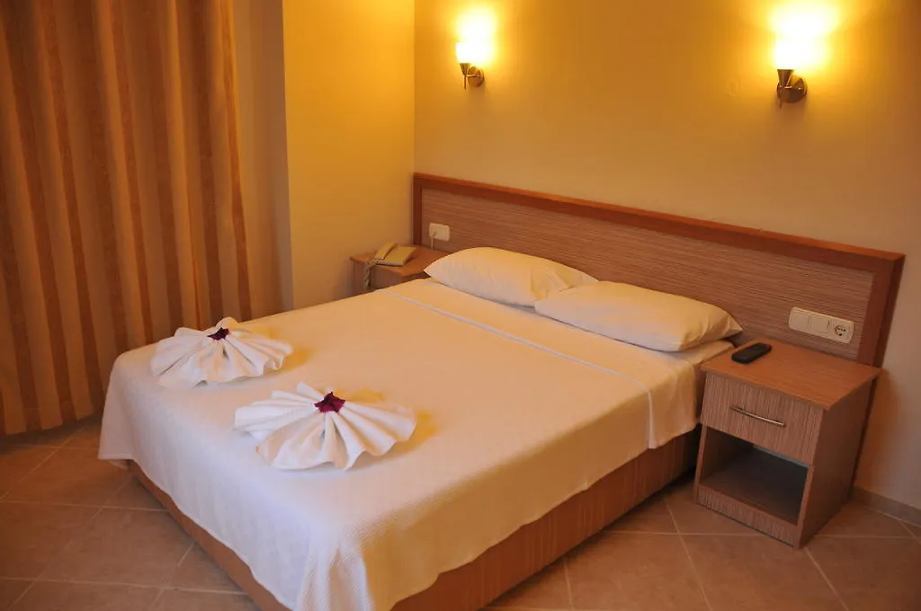 Akdeniz Beach Hotel Ολουντενίζ